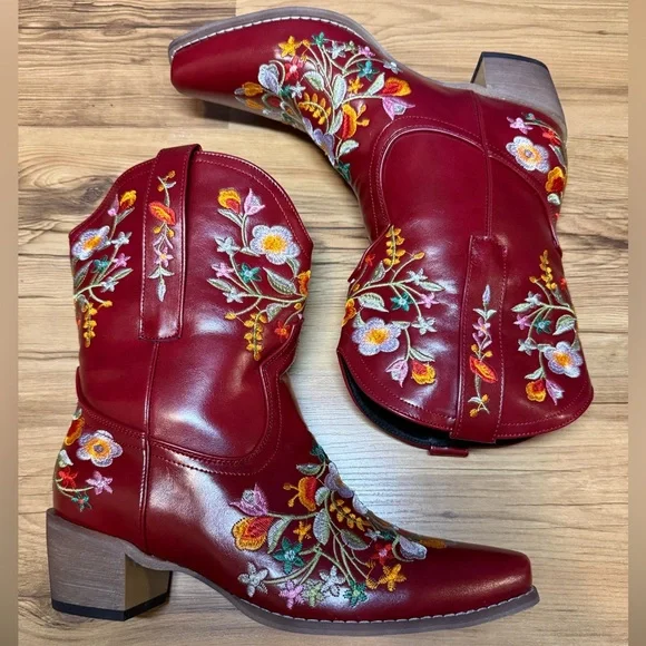 Red Embroidered Women's Floral Cowboy Boots - Picture 3 of 5